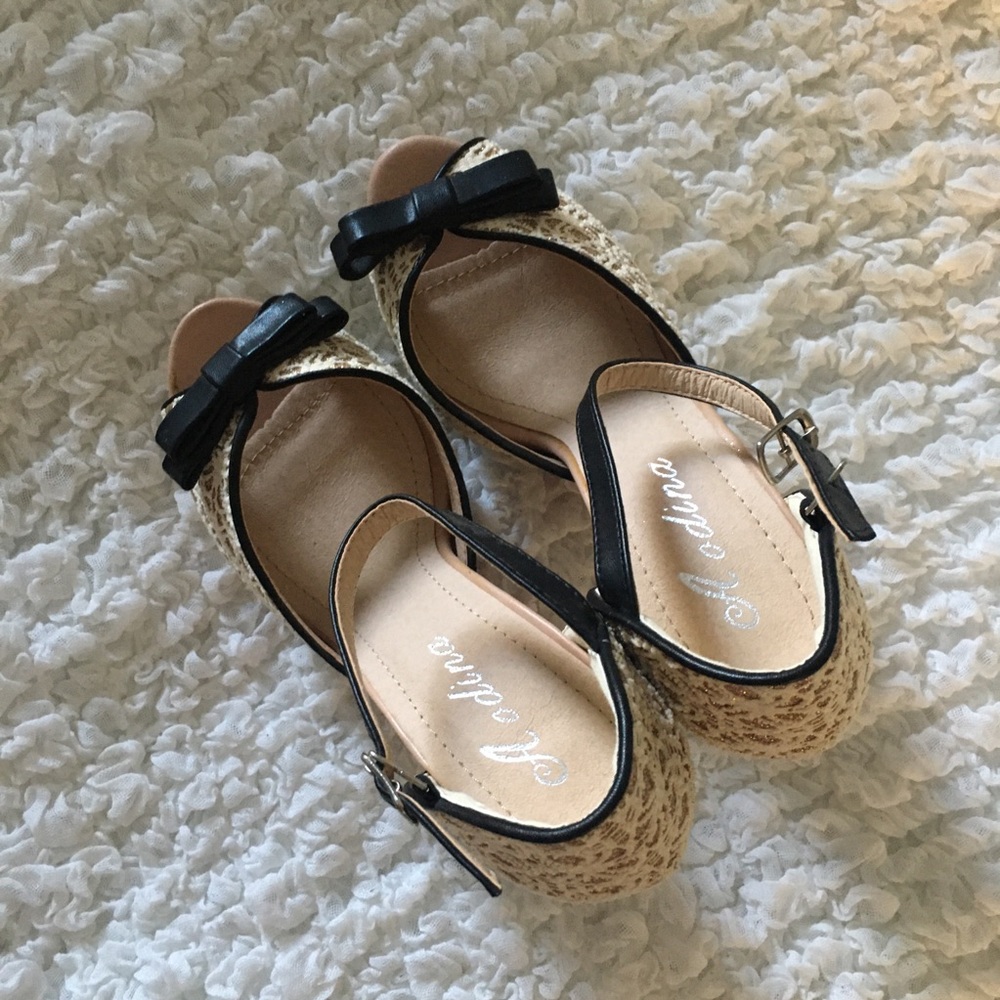 Aodina Gold & Cream Platform Heels - Picture 5 of 11